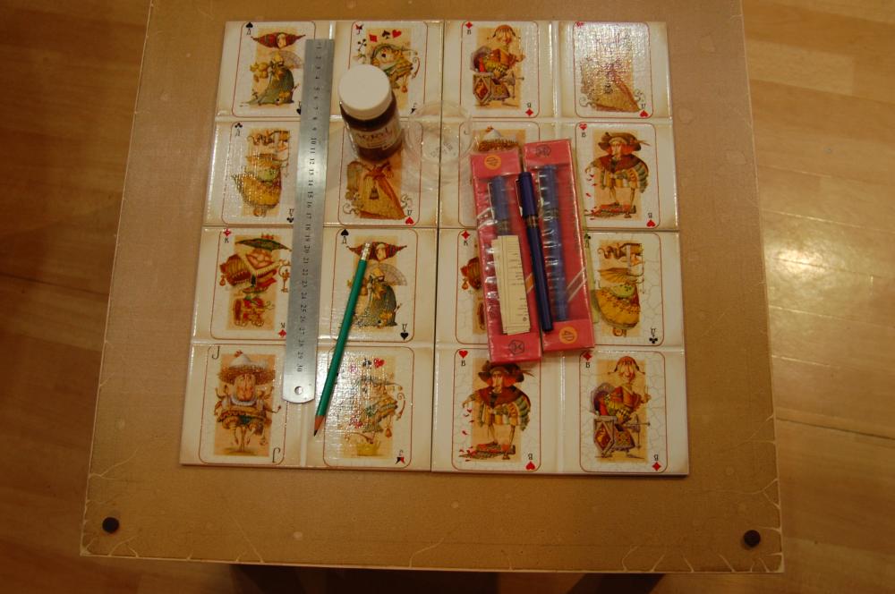 декупаж на плитке, изображение игральных карт