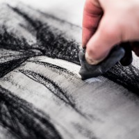 Как рисовать углем – урок для начинающих