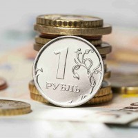 Почему падает рубль: мнение экспертов