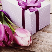 Подарки на 8 марта – что дарить родным и любимым женщинам