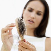 Выпадают волосы — что делать для окрашенных волос