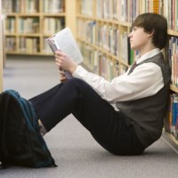 Лучшие книги для подростков – какую литературу стоит читать в этом возрасте
