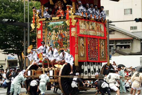 Гион Мацури — ежегодный фестиваль в Японии