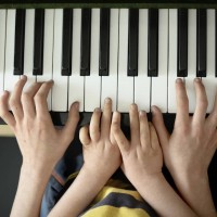 Индивидуальные уроки игры на фортепиано: занятия для детей и взрослых