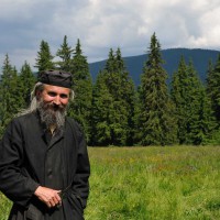 Идти в монастырь или не идти – отвечает Алексей Осипов